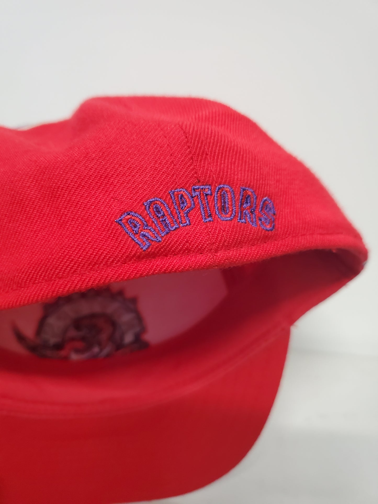 Mens Vintage Toronto Raptors Reebok Fitted Size 7 1/8
