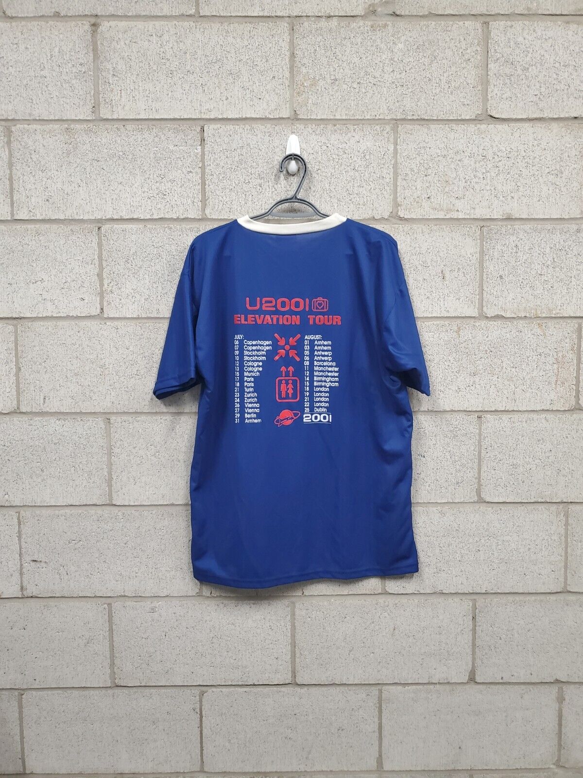 Mens 2001 U2 Elevation T-Shirt Fits Large