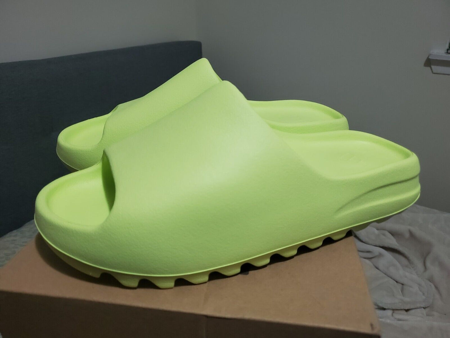 Mens Adidas Yeezy Slide Glow Green Size 12 Deadstock w/Receipt