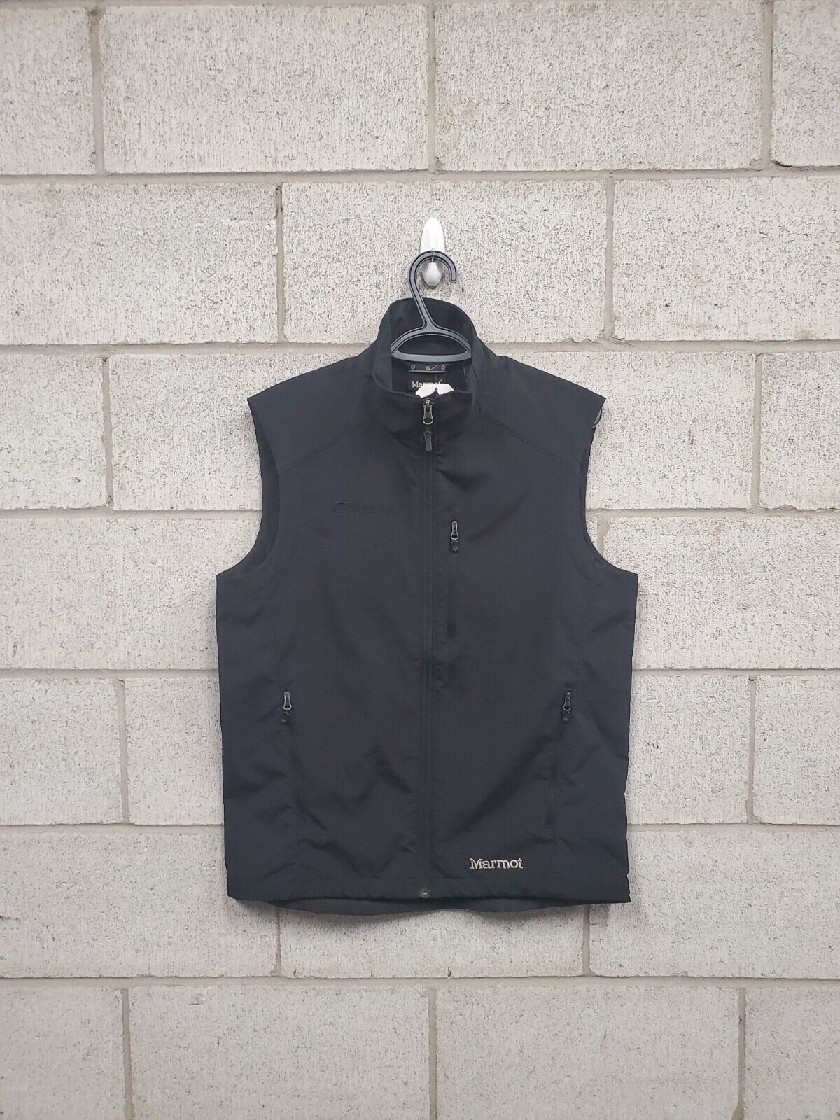 Mens Marmot Vest Size Medium NWT