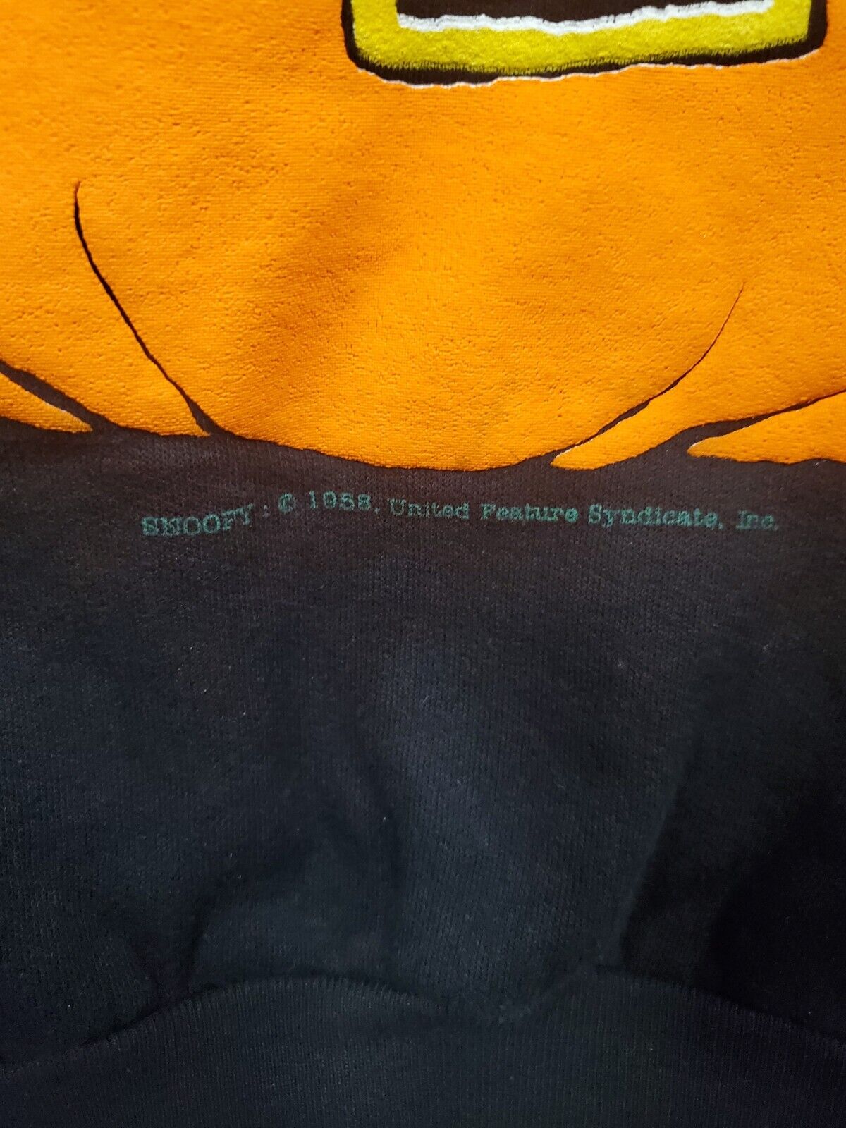Mens 1958 Snoopy Halloween Crewneck Size Large
