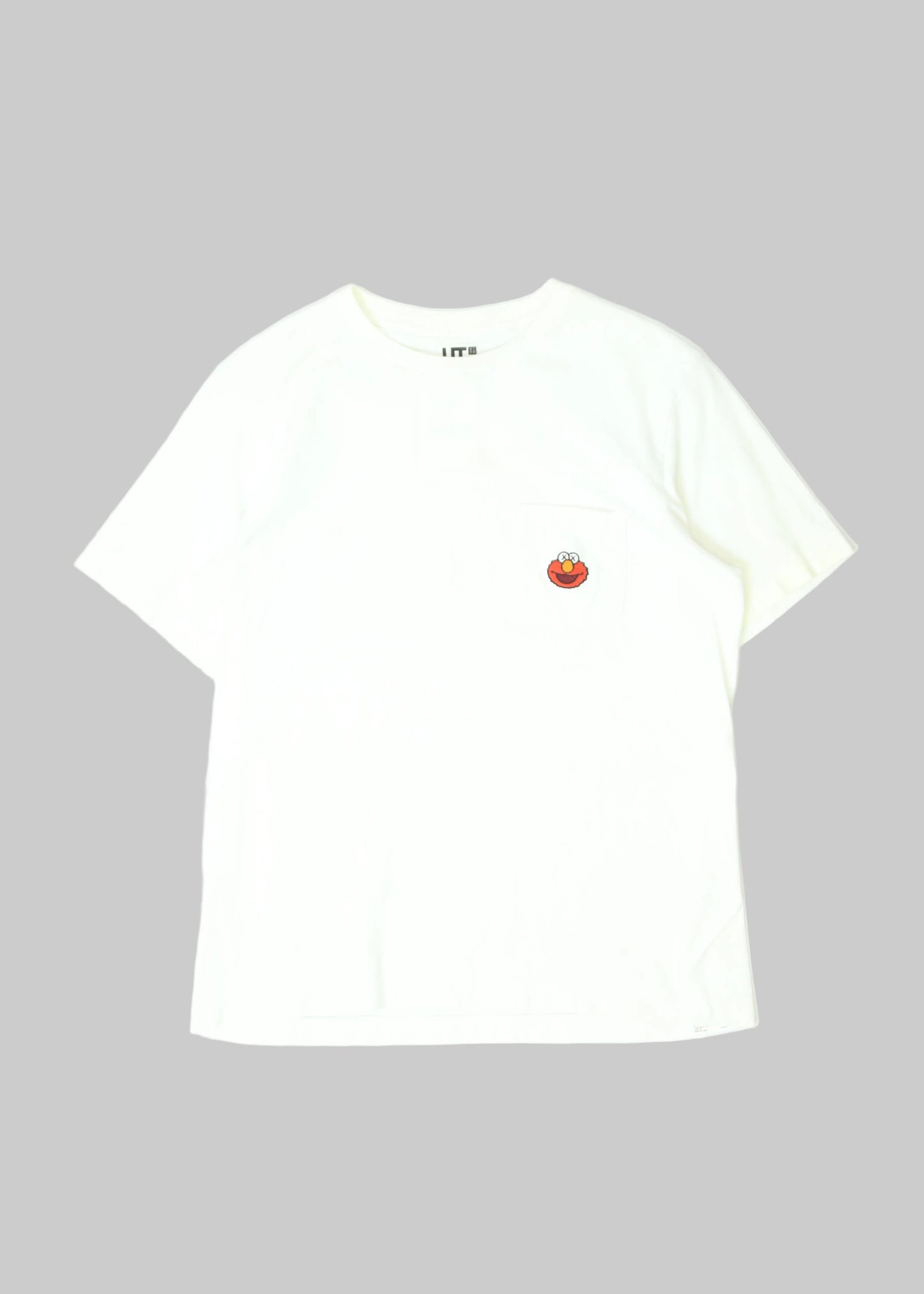 Men's Kaws x Uniqlo x Sesame Street Elmo Pocket T-Shirt Size Large