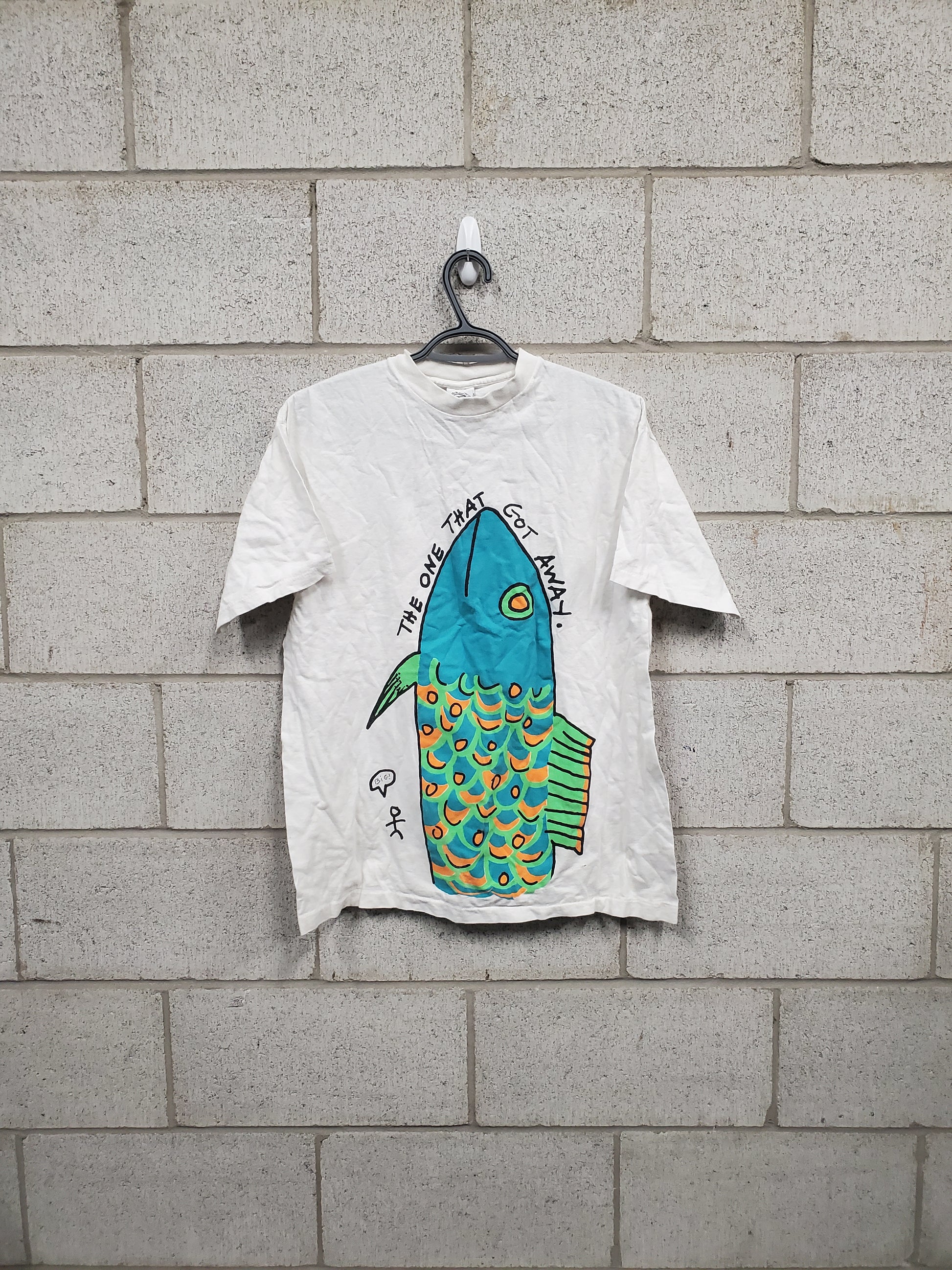 Mens Big Fish T-Shirt Size Large