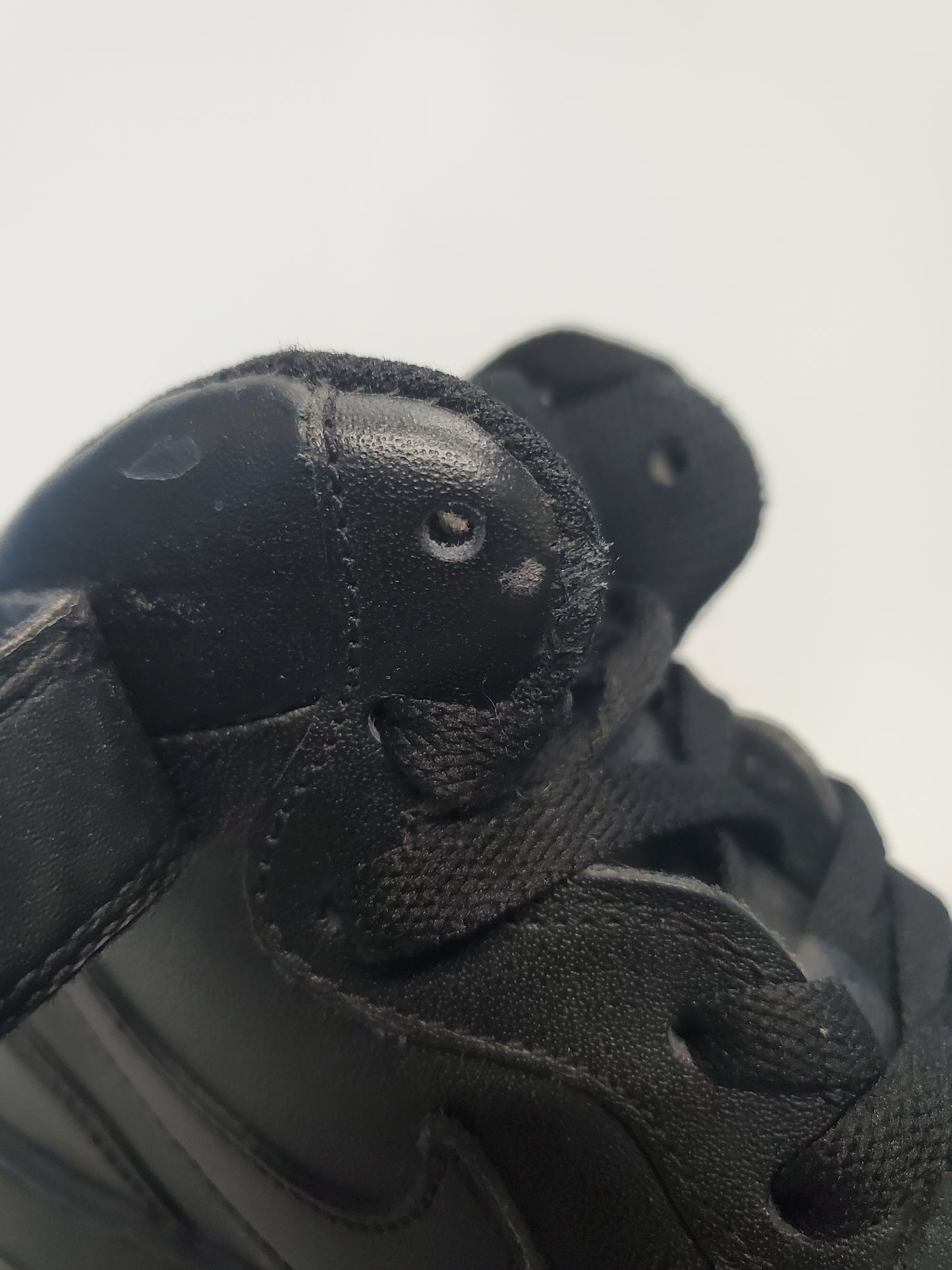Mens Nike Air Force 1 Mid Black Size 8.5US