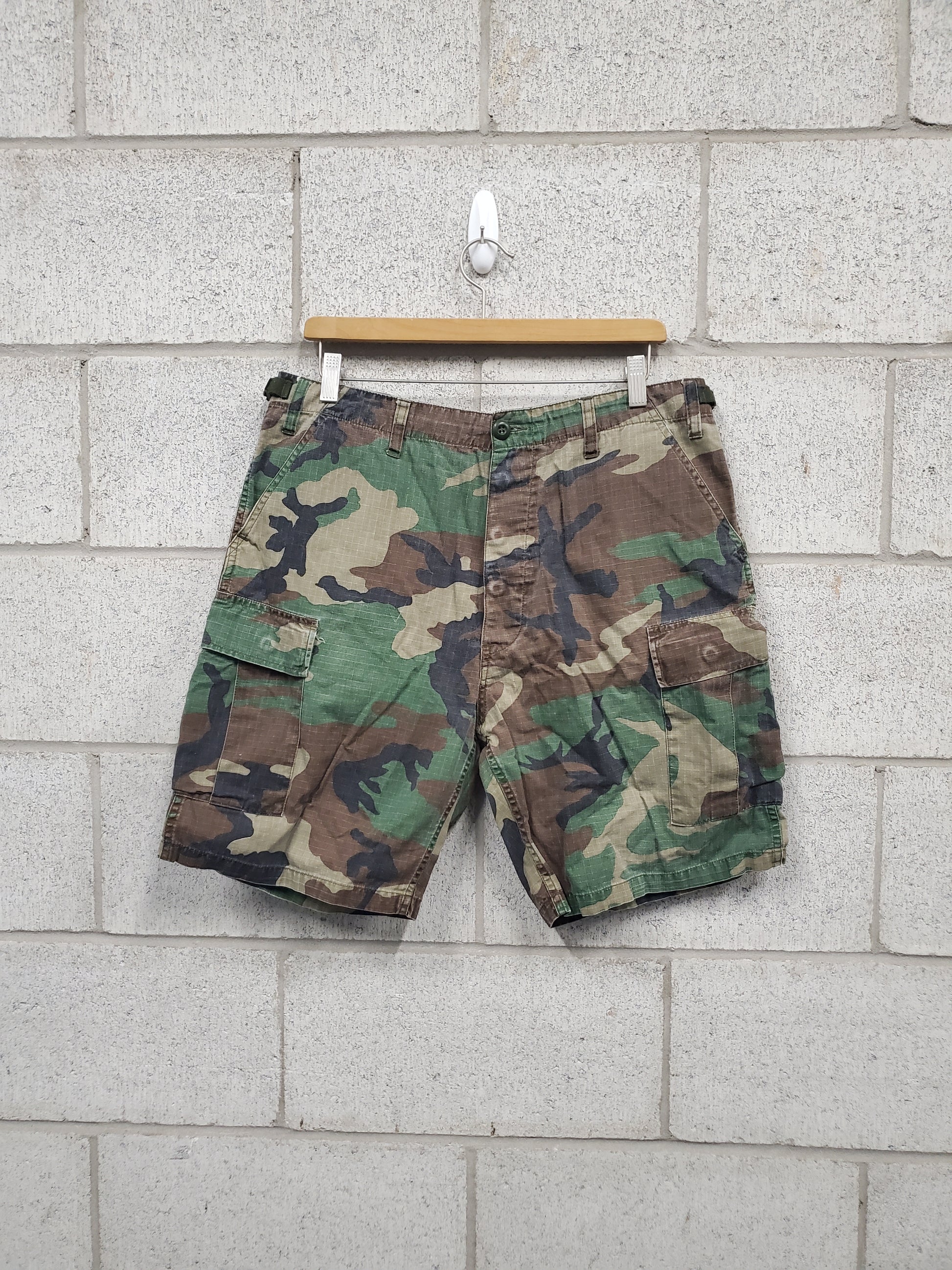 Mens Camoflauge Cargo Shorts Size 31"-35"