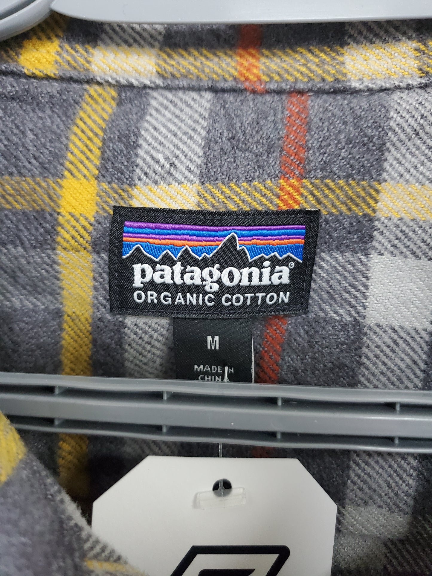 Mens Patagonia Button Up Shirt Size Medium