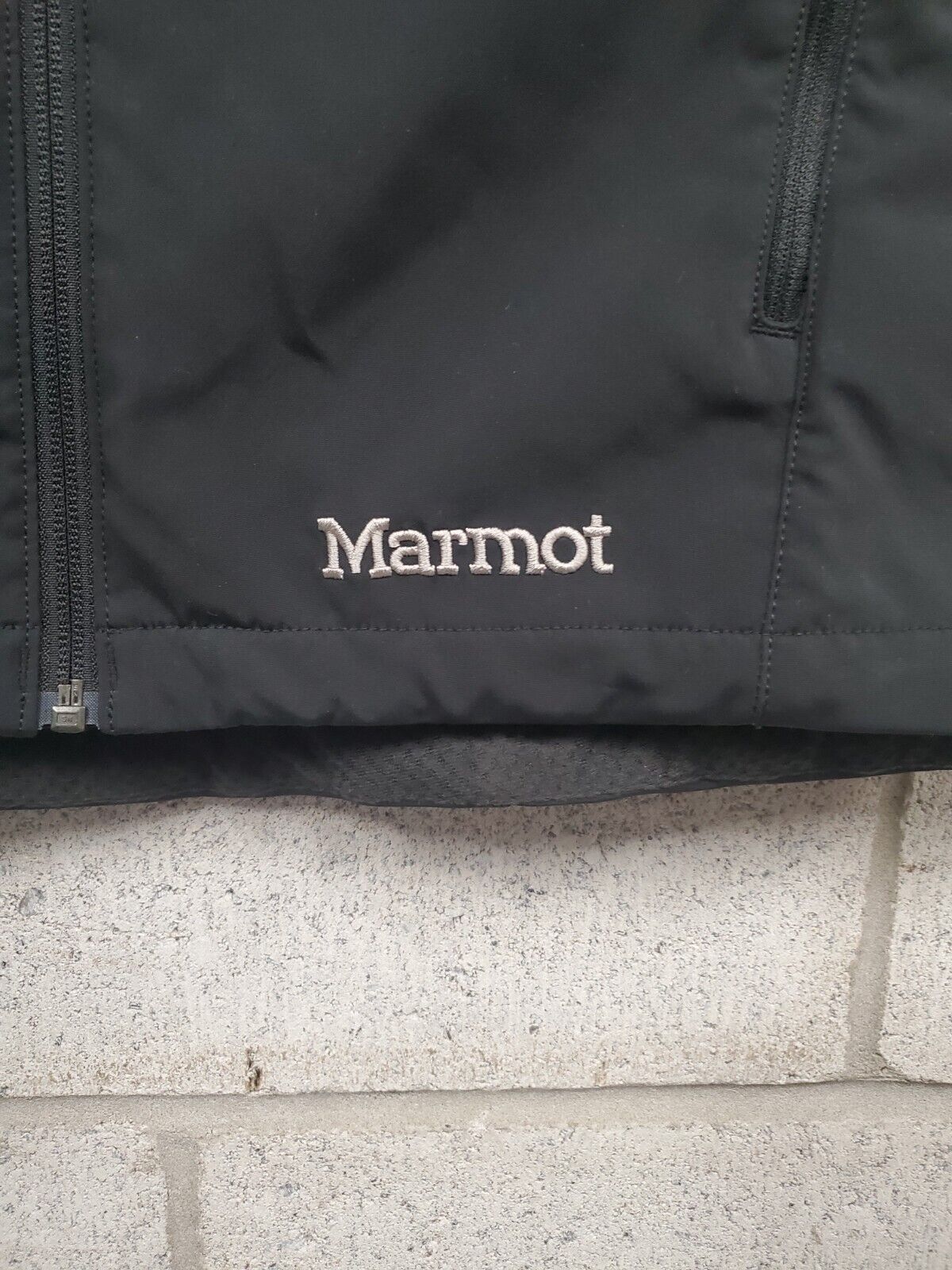 Mens Marmot Vest Size Medium NWT