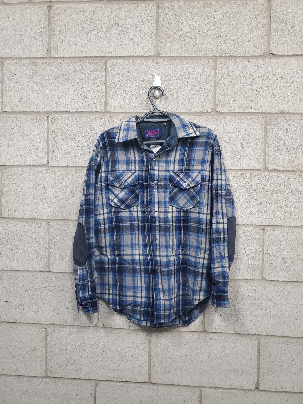 Mens Button Up Shirt Size Medium