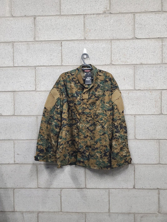 Mens Camouflage Jacket Size XL