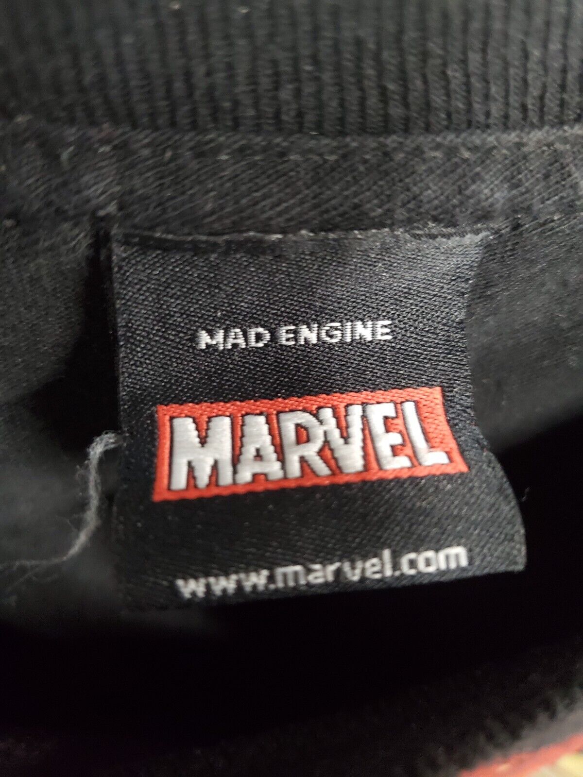 Mens 2012 Marvel Mad Engine T-Shirt Fits Medium